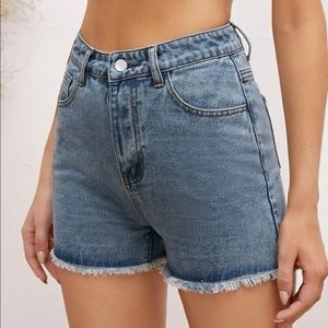 Denim frayed high waisted shorts